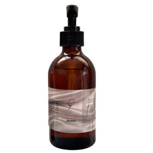 YenScent 舒緩滋潤按摩油採用純淨植物基底，質地絲滑滋潤，是搭配 Selling 按摩體刷進行經絡按摩的最佳 Carrier Oil。