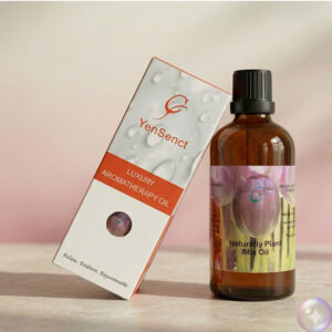 YenScent 微乳水潤精油，添加百里香與迷迭香多款高純度精油，保濕水潤不油膩，能提升皮膚保水度香氛特別迷人。